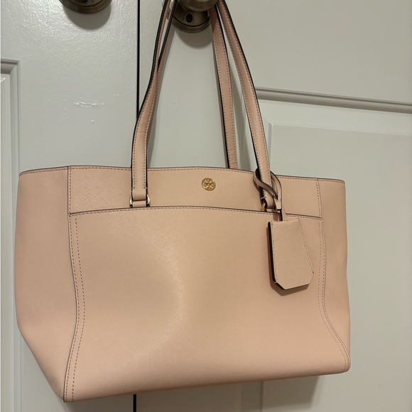 Brand new Tory Burch bag. In excellent condition, never been used. - Picture 1 of 6